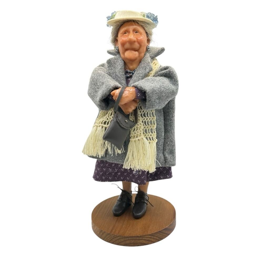 Vintage 2000 Richard Simmons Nana's Family Aunt Della Mae 8.5 inch Resin Doll